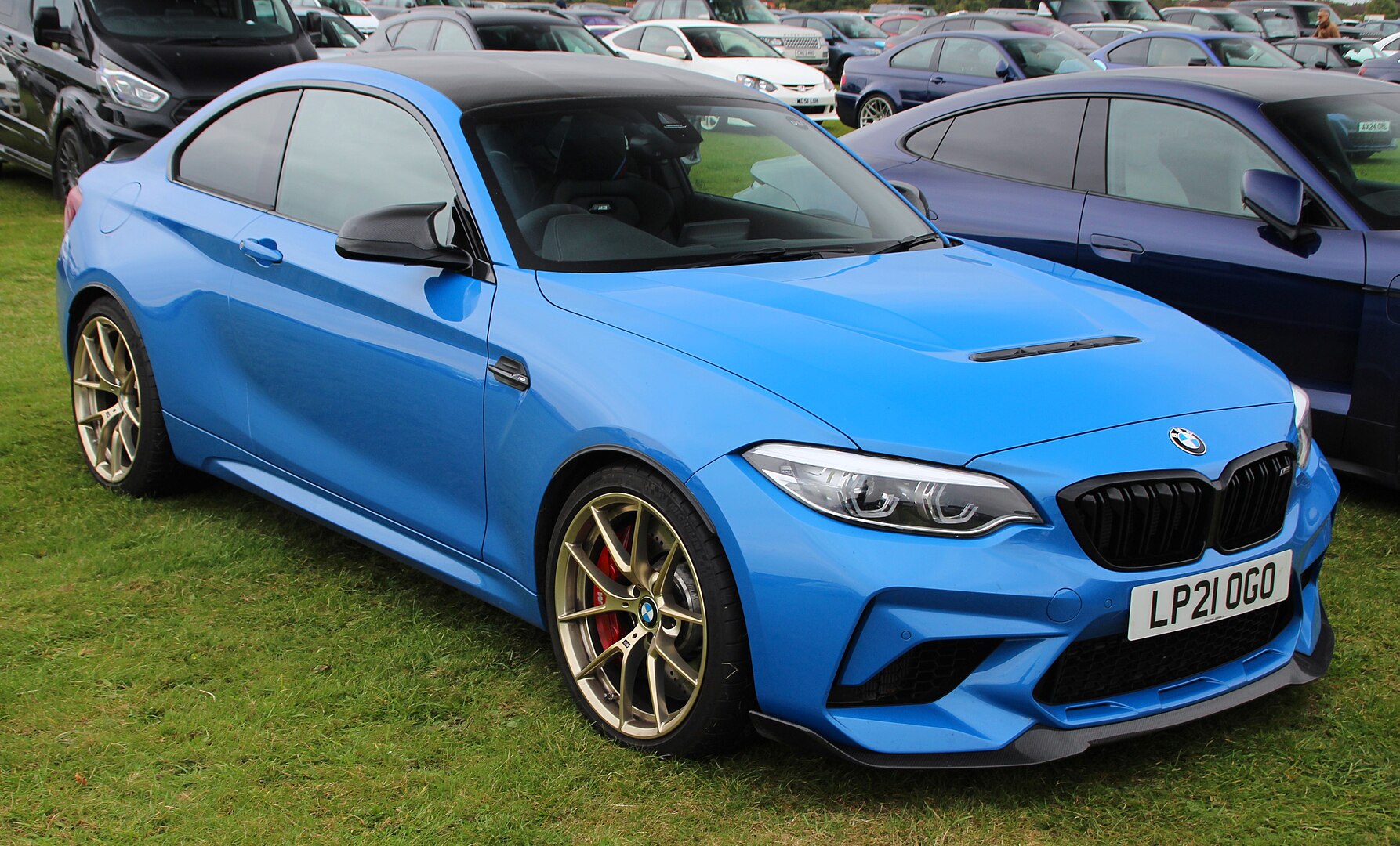 BMW M2 CS