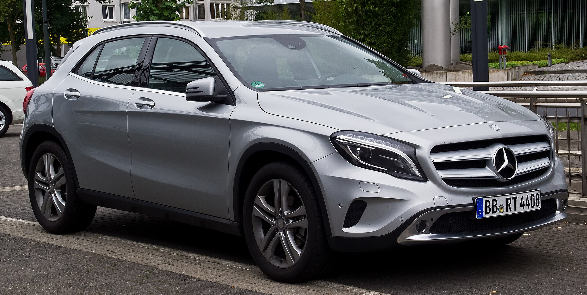 X156 GLA